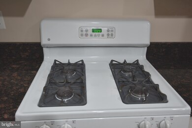 11352 Aristotle Dr unit 7-406, Fairfax, VA 22030 - photo 3