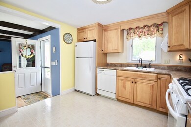 95 Hanian Dr, East Weymouth, MA 02189 - photo 7