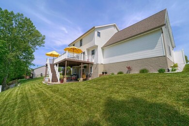1051 Ridge Dr, Circleville, OH 43113 - photo 5