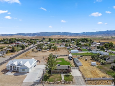 255 S 200 E, Gunnison, UT 84634 - photo 3