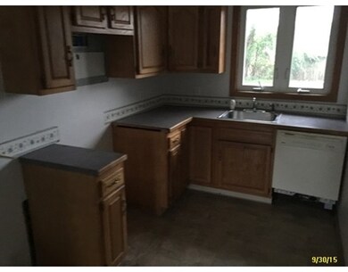 19 Alberto Dr, Westport, MA 02790 - photo 4