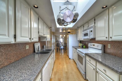 _Kitchen