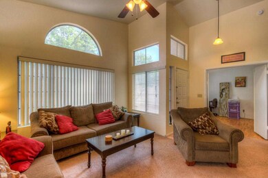 Living Room (3)