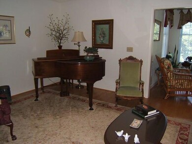 Living Rm2