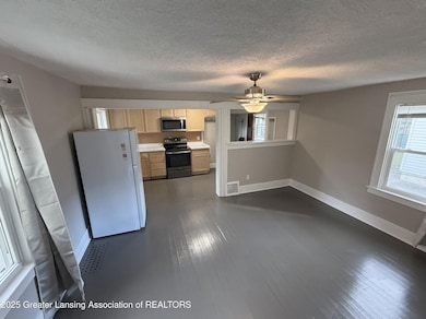 2201 S Pennsylvania Ave, Lansing, MI 48910 - photo 5