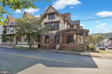 229 S Tulpehocken St, Pine Grove, PA 17963 - photo 2