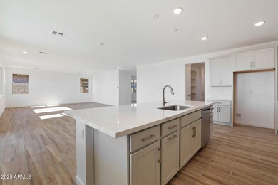 Mahogany_14793_Kitchen+(4)