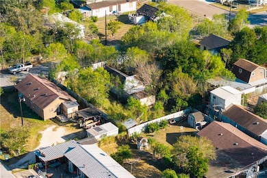 203 Angelita St, Edcouch, TX 78538 - photo 2