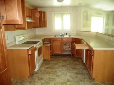 29 Ledges Ct unit Q, Lewiston, ME 04240 - photo 2