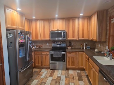 576 Trail Ridge Ln, Plymouth, WI 53073 - photo 6