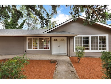 889 Randall St, Eugene, OR 97401 - photo 2