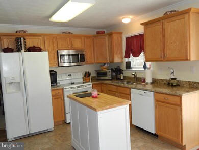 607 Southampton Dr, Ruther Glen, VA 22546 - photo 3