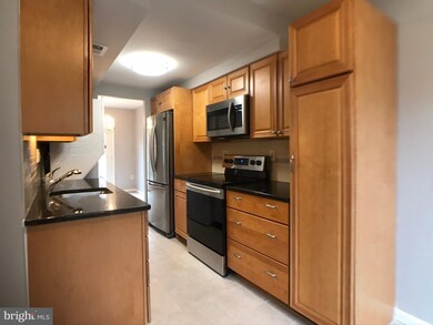 2212 Dawn Ln, Temple Hills, MD 20748 - photo 4