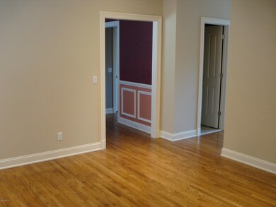 17 Windy Knolls unit LEFT SIDE A, Greenwich, CT 06831 - photo 4