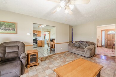 1450 Glass Ave, Hopkinsville, KY 42240 - photo 5