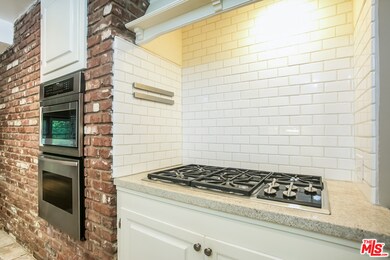 21802 Ybarra Rd, Woodland Hills, CA 91364 - photo 6