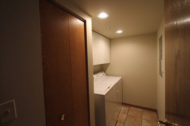 6415 Elm St unit 3B, Morton Grove, IL 60053 - photo 2