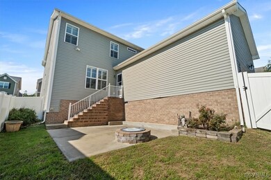 LARGE FENCED IN REAR YARD WITH PATIO
