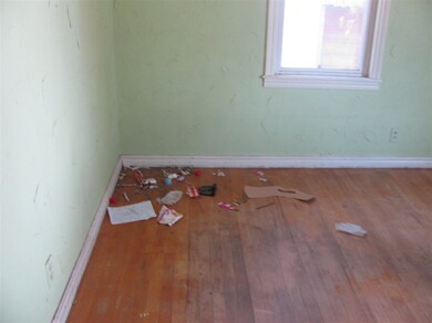 1111 E 6th St, Cushing, OK 74023 - photo 4