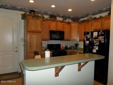Kitchen Island/Breakfast Bar