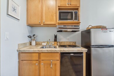 6-web-or-mls-15100-front-beach-rd-1213