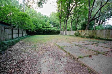 A very private, wonderful yard and patio to enjoy 