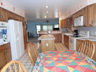 17 Cosmo St, Westerly, RI 02891 - photo 2