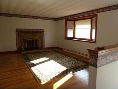 7 Crystal Cir, Burlington, MA 01803 - photo 3