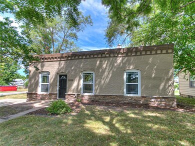 2406 Logan Ave, Des Moines, IA 50317 - photo 2