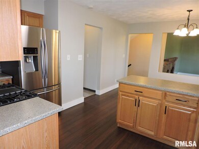 1903 W Teton Dr, Peoria, IL 61614 - photo 5