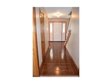16' Entry Hall