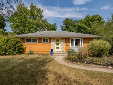 194 Kellogg St-102