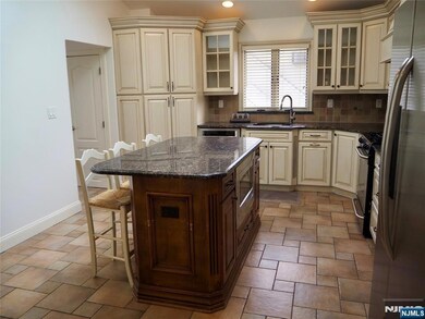 744 Hamilton Ave unit 1, Ridgefield, NJ 07657 - photo 3