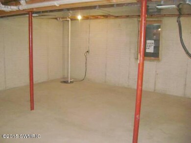 603 Cass St, Niles, MI 49120 - photo 7