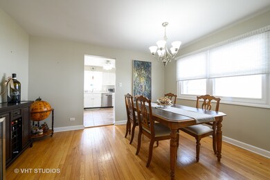 1422 E Lowden Ave, Wheaton, IL 60189 - photo 4