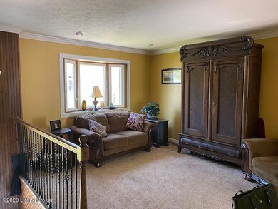 8811 Old Ironsides Dr, Louisville, KY 40228 - photo 4