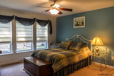 11 Garnet Ln, Schenectady, NY 12302 - photo 6