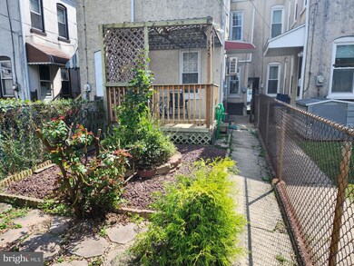 325 Spruce St, West Reading, PA 19611 - photo 4