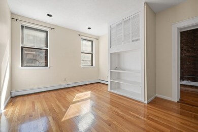 15 Thacher St unit 2, Boston, MA 02113 - photo 5