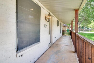 8 Brookhollow Cir, Gainesville, TX 76240 - photo 4