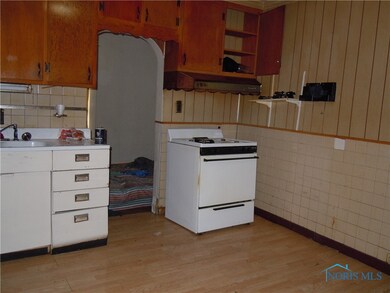 Lower unit Kitchen