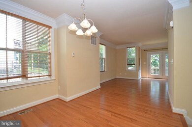 3018 Chinkapin Oak Ln unit 145, Woodbridge, VA 22191 - photo 5