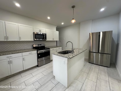 5 Robert St, Nanticoke, PA 18634 - photo 4