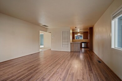 1501 NW 8th St, Bend, OR 97701 - photo 5