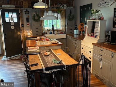 2710 S 7th St, Philadelphia, PA 19148 - photo 7