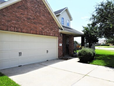956 Jennifer St, Alvin, TX 77511 - photo 4
