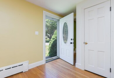 4 Meadowview Rd Cumberland ME-large-004-