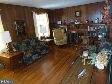 3927 Locust Grove Rd, Columbia, PA 17512 - photo 5