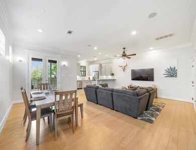 804 Enid St unit B, Houston, TX 77009 - photo 4