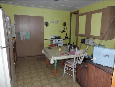 63 Fosters Grove N, Orleans, VT 05860 - photo 7